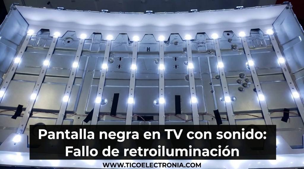 Sistema de backlight LED encendido en televisor desarmado con pantalla negra y sonido, diagnóstico técnico en taller de Costa Rica